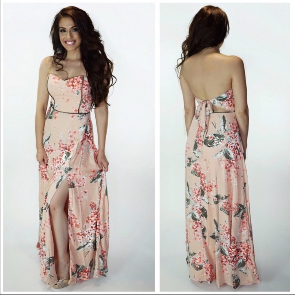 New Gorgeous Blush Floral Maxi Dress With Side Slit - Picture 4 of 10